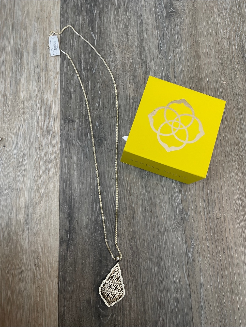 Kendra Scott Gold Filigree Leaf Pendant Necklace - Gold